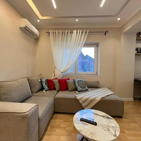 Leti Pazari I Ri Lägenhet