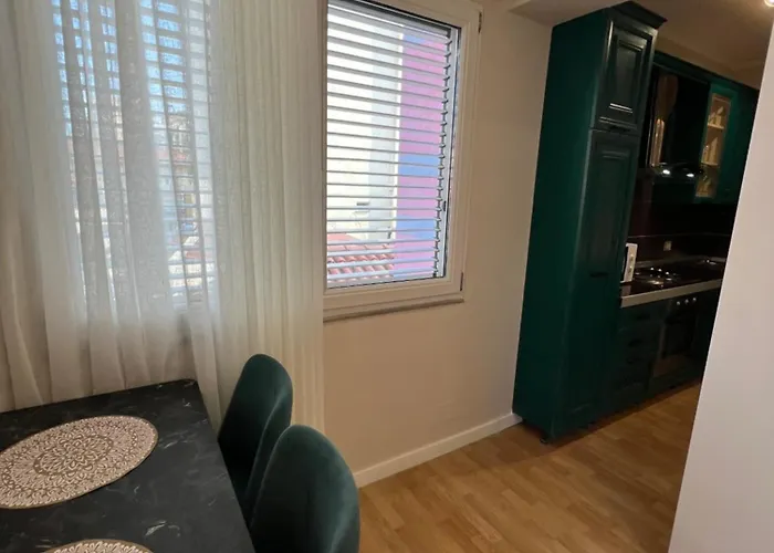 Leti Pazari I Ri Appartamento