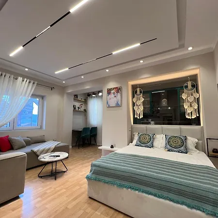 Leti Pazari I Ri Apartment *