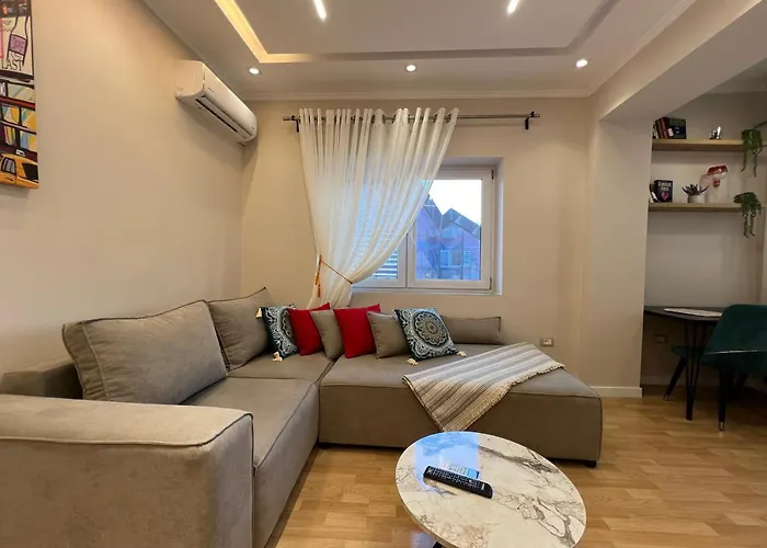 Leti Pazari I Ri Apartament