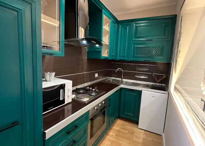 Leti Pazari I Ri Tirana